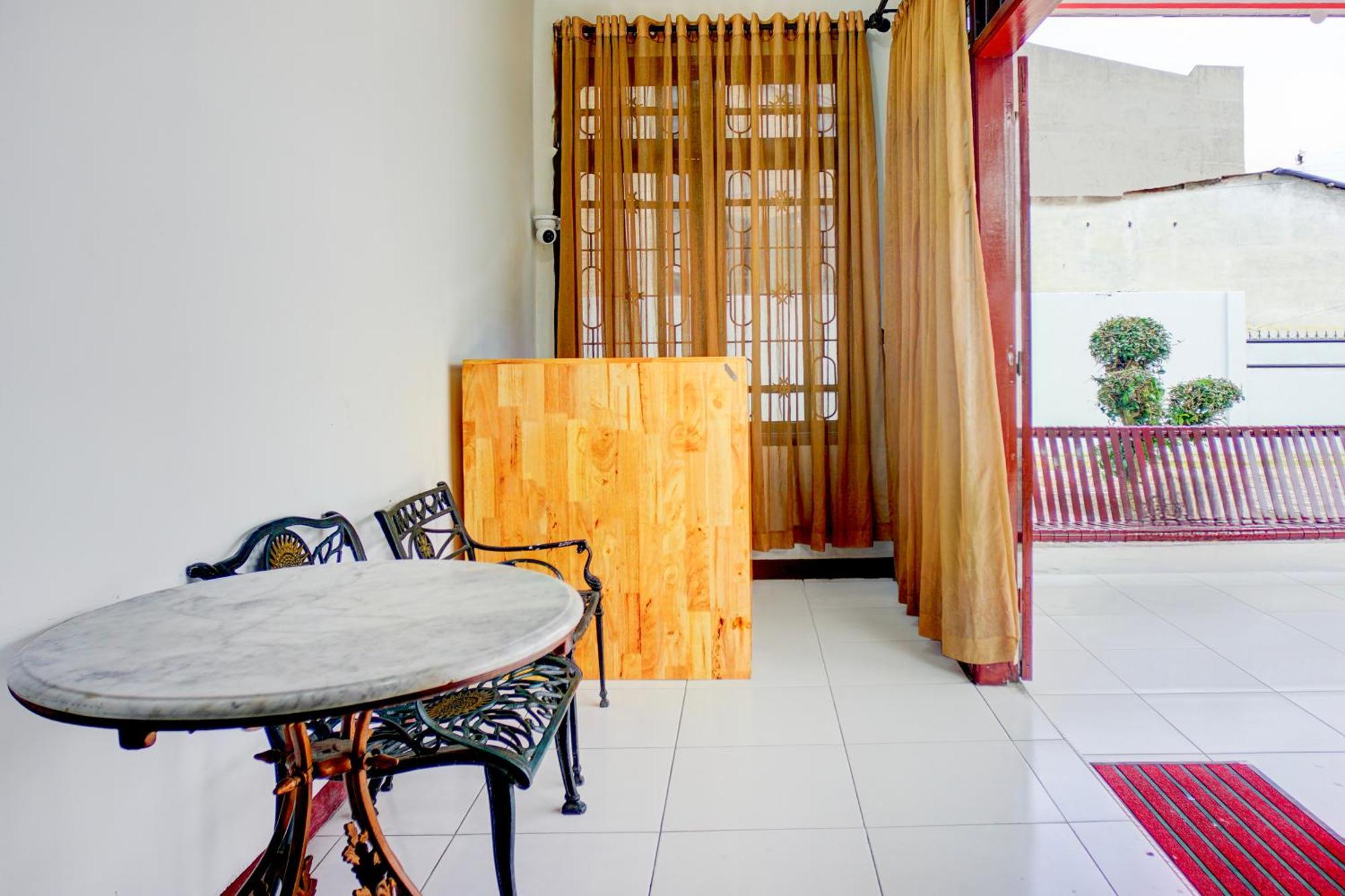 Hotel O Krakatau Near Universitas Muhammadiya Sumatra Utara Umsu Medan Exterior photo
